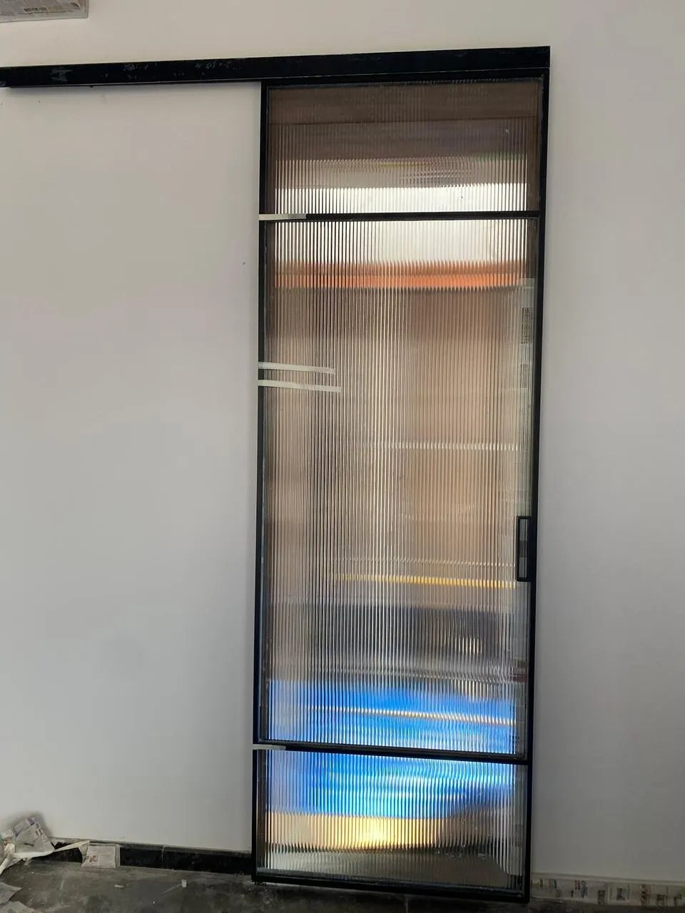 Minimal frameless shower glass panel India cost
