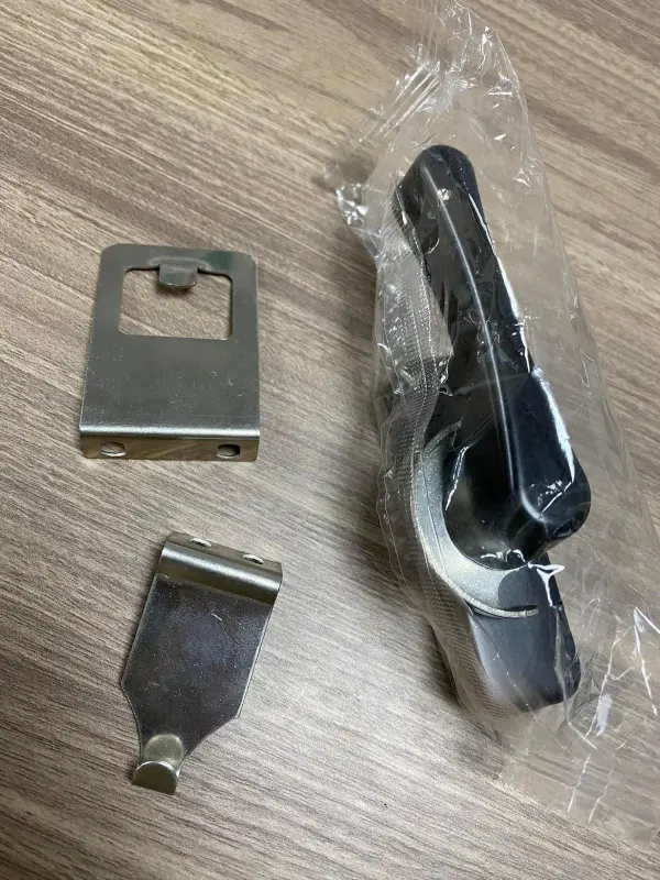 Luxury slim handle lock