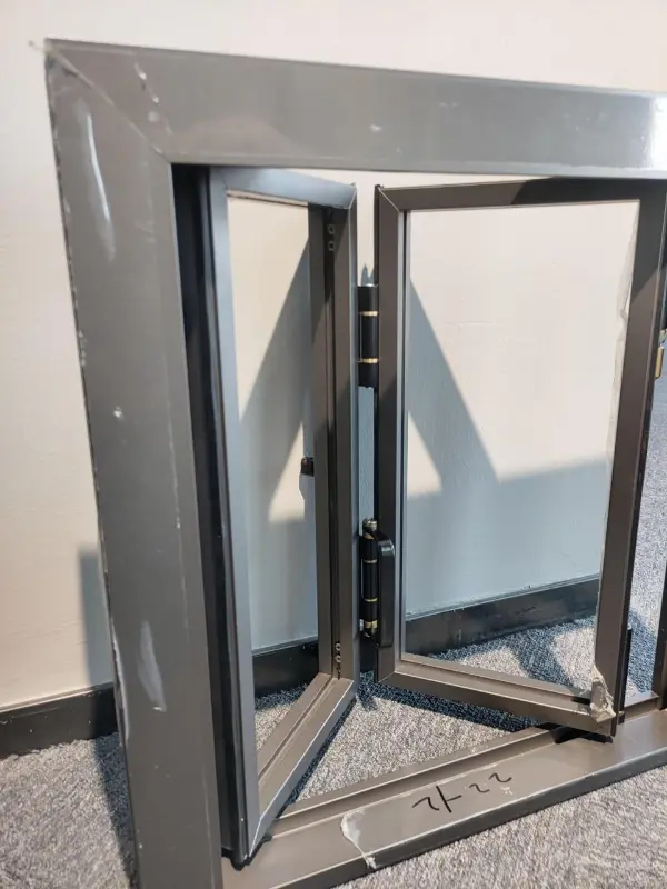 Fold sliding window - installation view