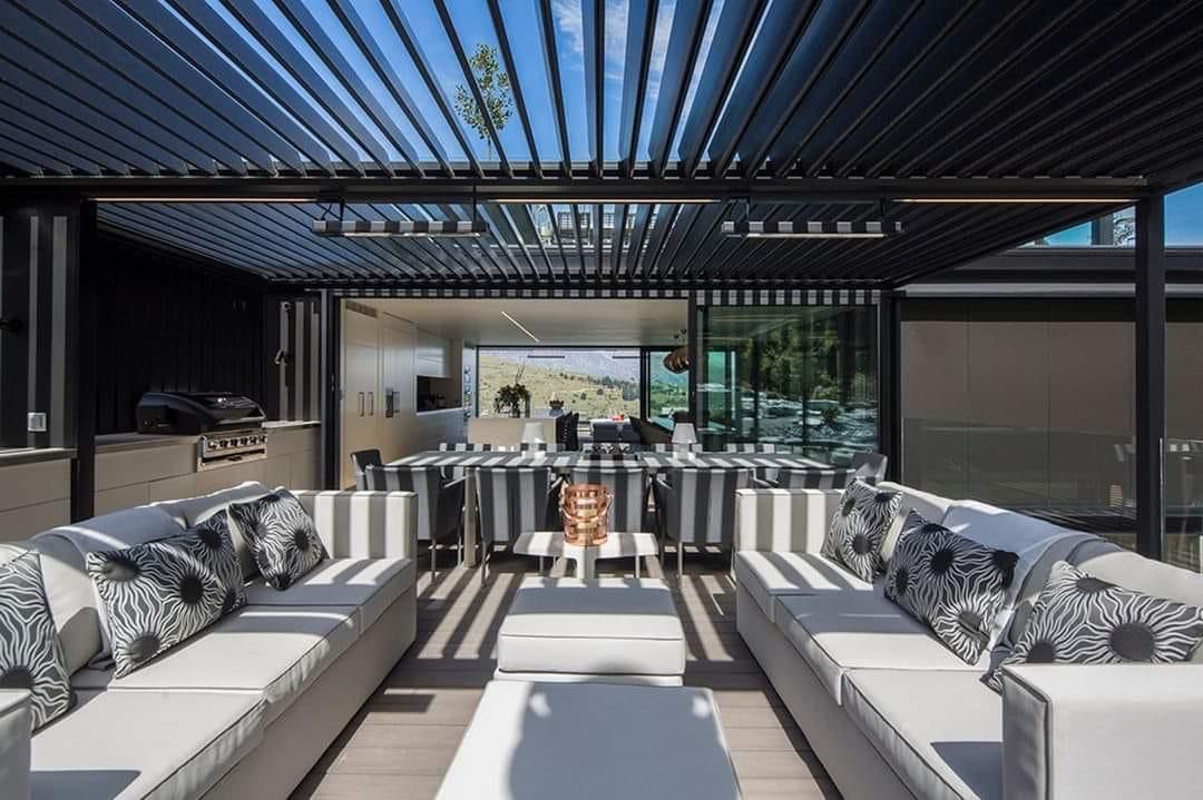 Outdoor aluminium pergola roof with ceiling profile louvers for backyard and farmhouse