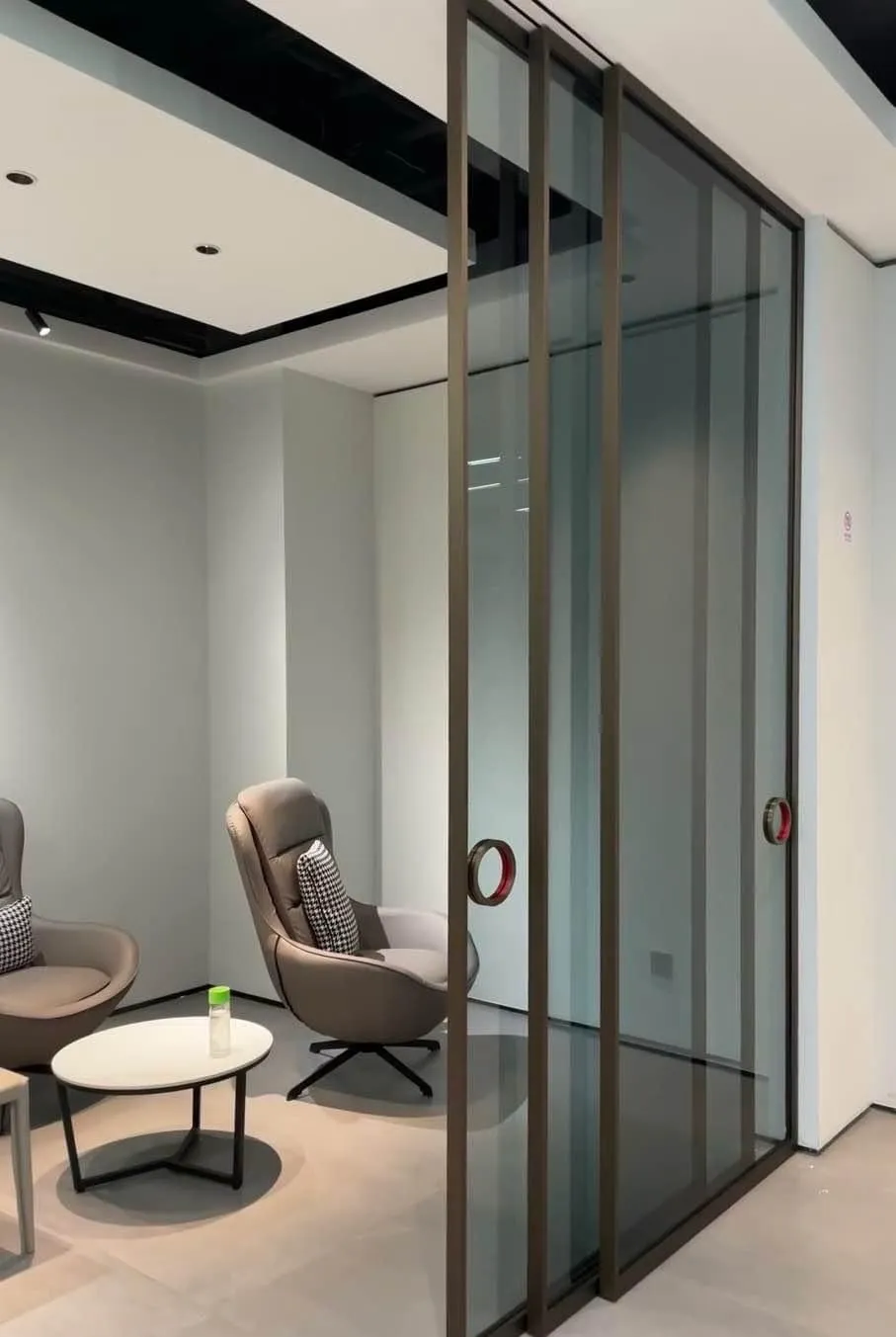 Aluminium telescopic slim partition with multi-panel system